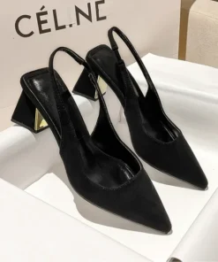 Summer New Pointed Solid Color Simple Shallow Mouth Comfortable Women's Outwear Back Strap Fashion Sandals Women